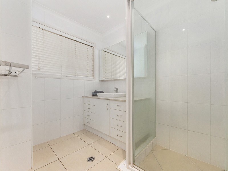 5/10 Cannes Avenue, Surfers Paradise QLD 4217