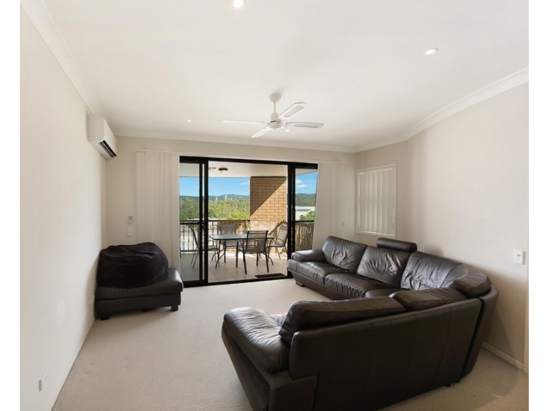 16/27 Ranier Crescent, Varsity Lakes QLD 4227