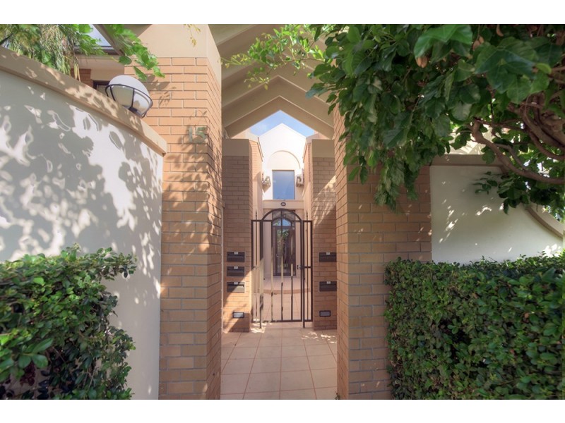 16/27 Ranier Crescent, Varsity Lakes QLD 4227