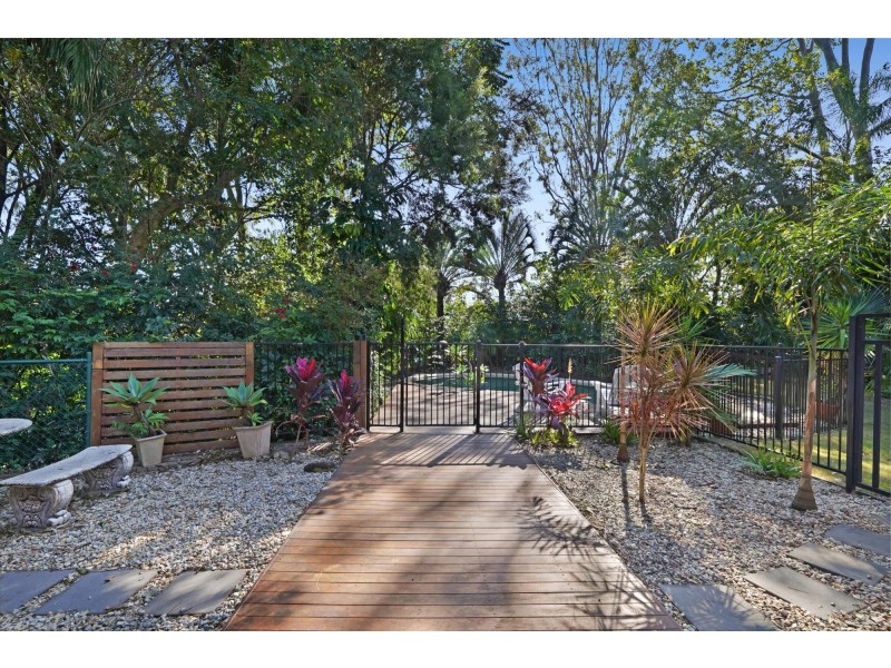 61 Carrington Road, Bonogin QLD 4213