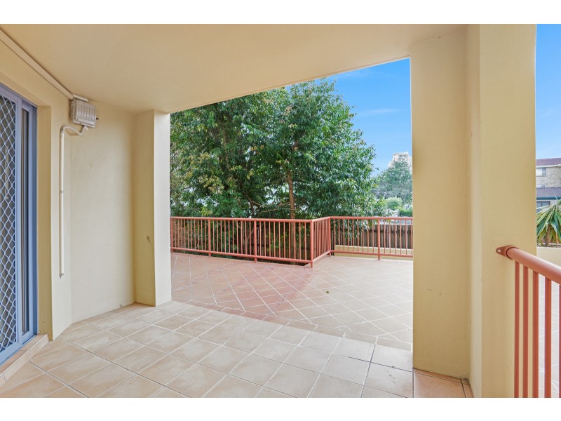 7/89 Frank Street, Labrador QLD 4215