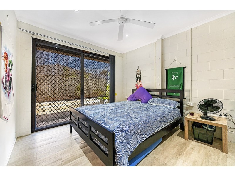 2/18 Stephenson Street, Labrador QLD 4215