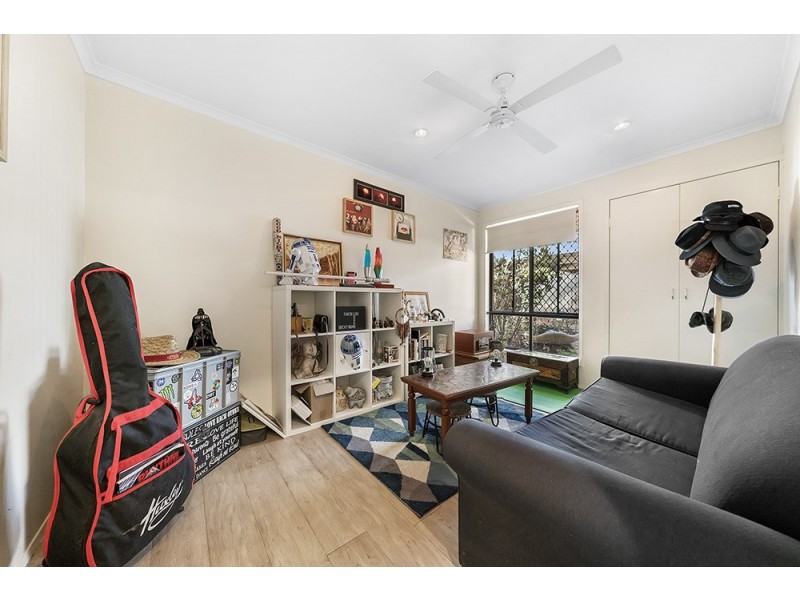 2/18 Stephenson Street, Labrador QLD 4215