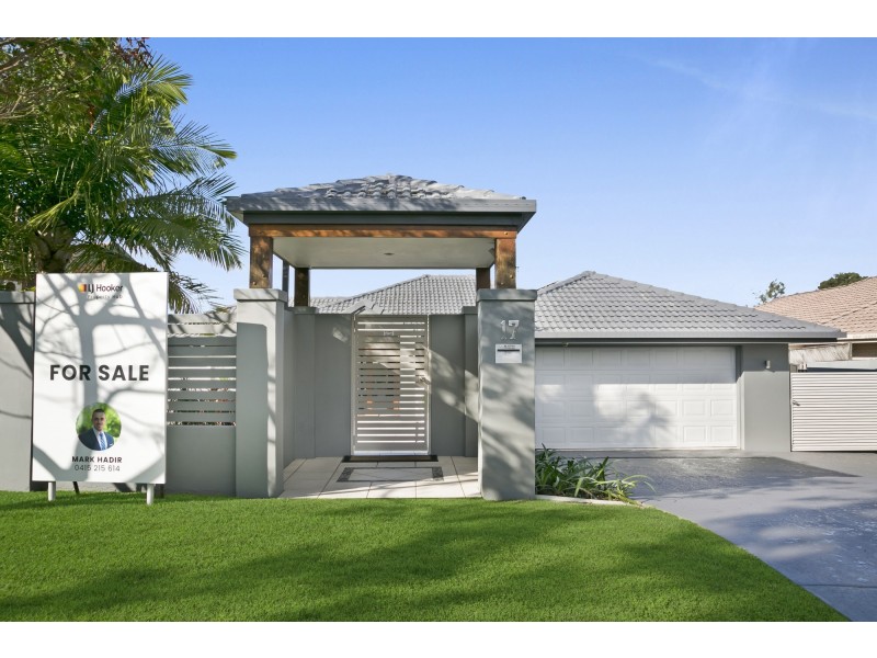 17 Tullamarine Drive, Robina QLD 4226