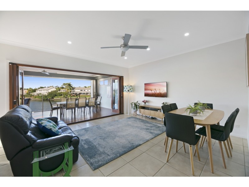 17 Tullamarine Drive, Robina QLD 4226