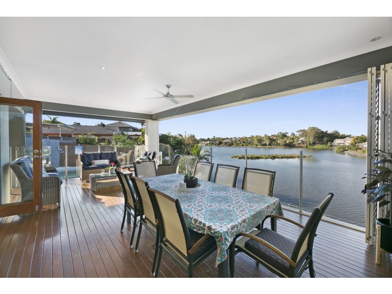 17 Tullamarine Drive, Robina QLD 4226