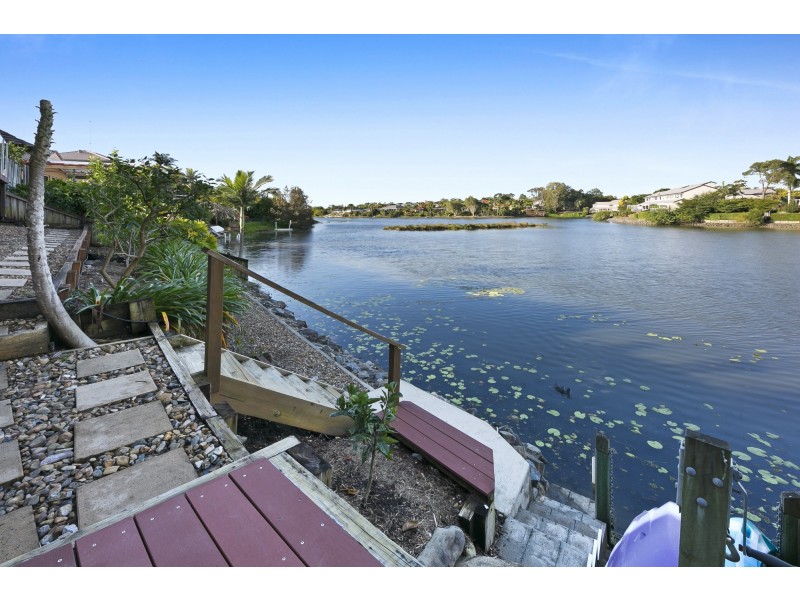 17 Tullamarine Drive, Robina QLD 4226