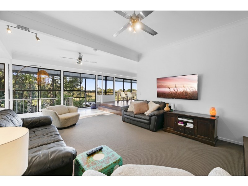 2 Arbour Place, Carrara QLD 4211