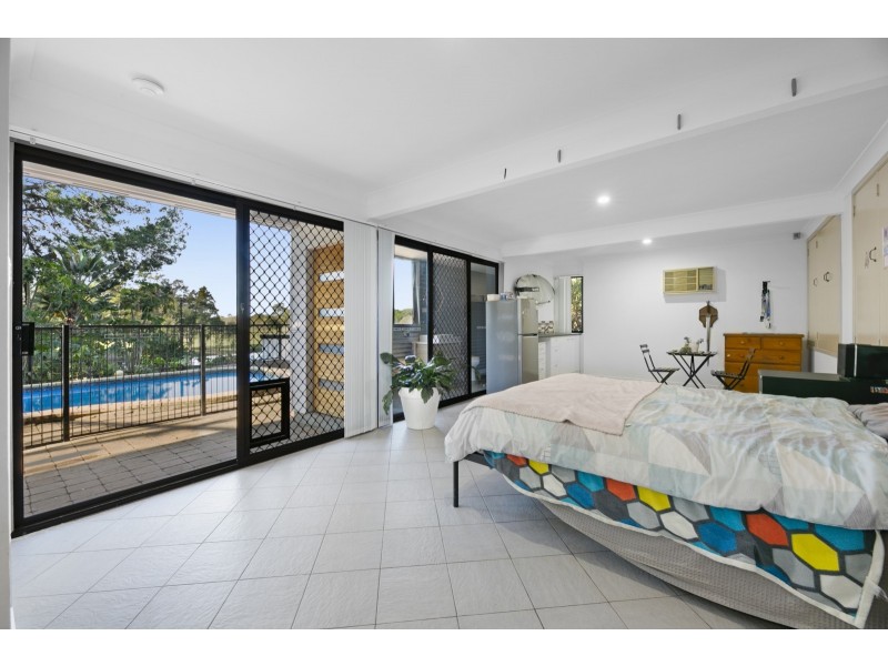 2 Arbour Place, Carrara QLD 4211