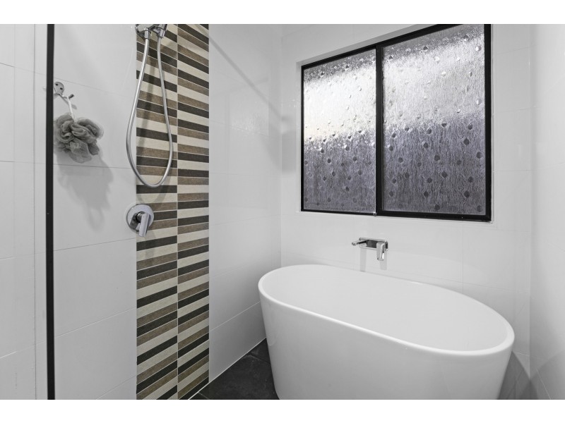 2 Arbour Place, Carrara QLD 4211