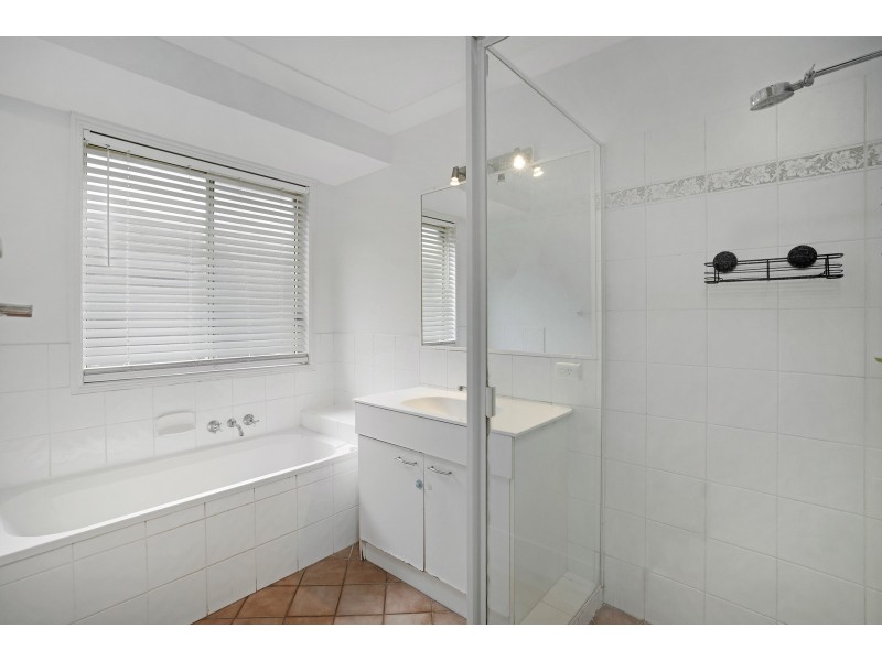 11 Ballarat Court, Tallai QLD 4213