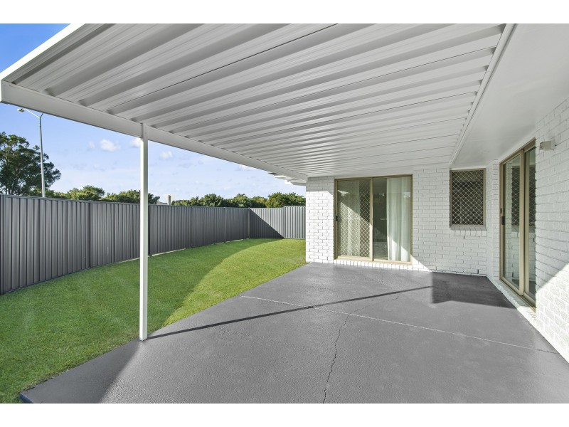 2 Roundelay Drive, Varsity Lakes QLD 4227