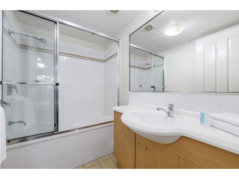 291/2360-2362 Gold Coast Highway, Mermaid Beach QLD 4218