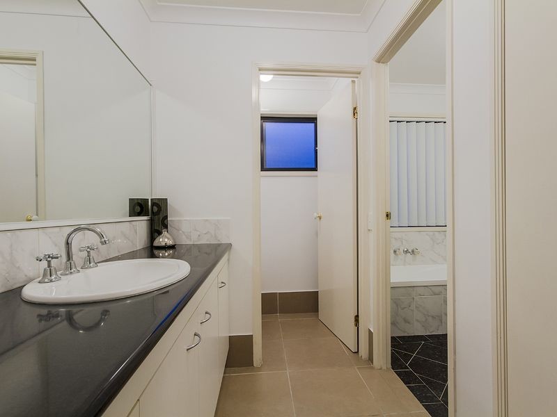 16 Camphor Wood Court, Robina QLD 4226