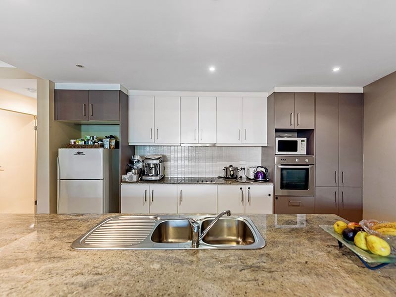 4/10 Valbonne Avenue, Varsity Lakes QLD 4227