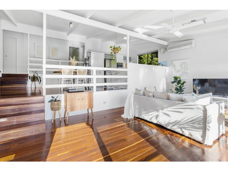 6 Wiluna Court, Elanora QLD 4221