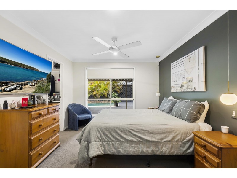 12 Rosswood Court, Helensvale QLD 4212