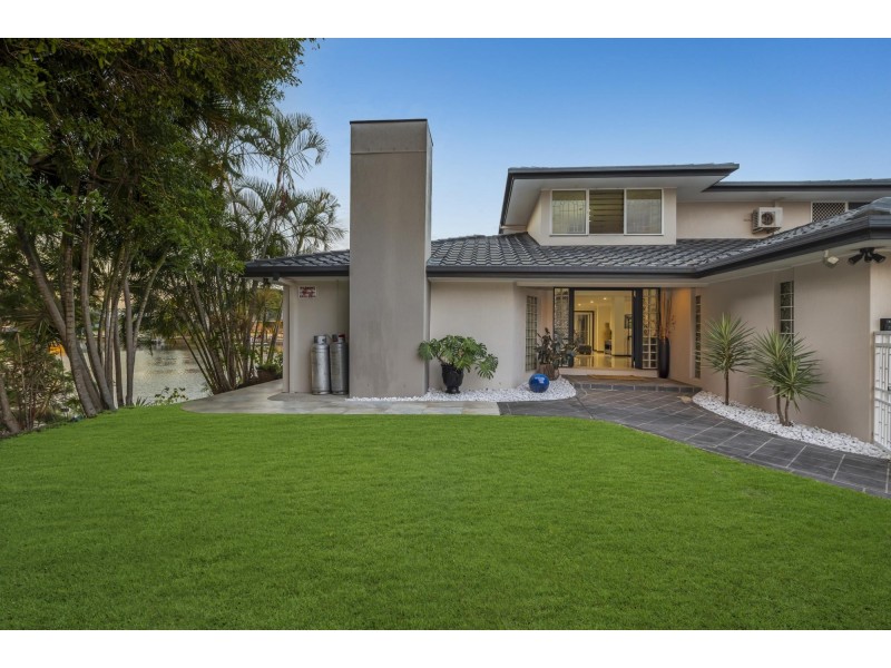 51 Pebble Beach Drive, Runaway Bay QLD 4216