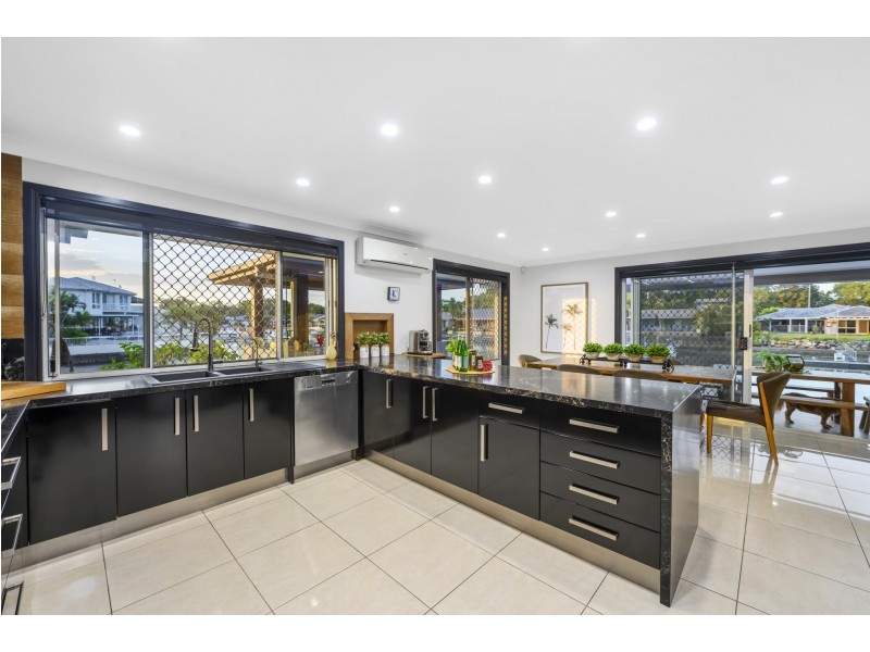 51 Pebble Beach Drive, Runaway Bay QLD 4216