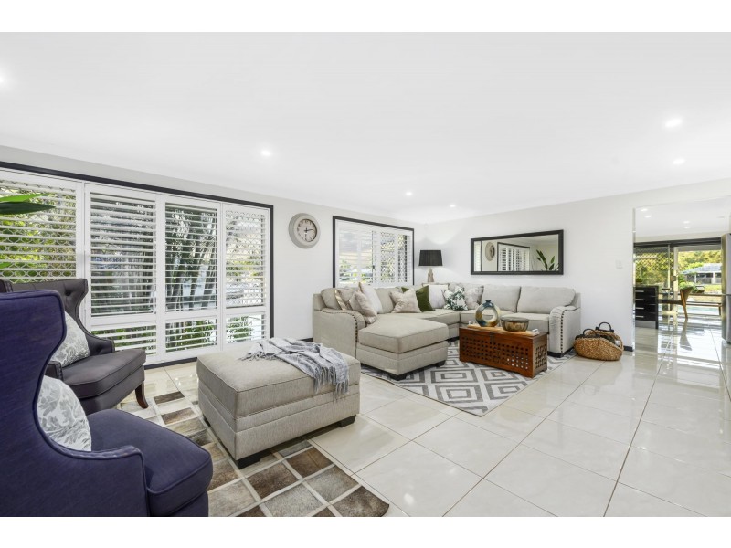 51 Pebble Beach Drive, Runaway Bay QLD 4216