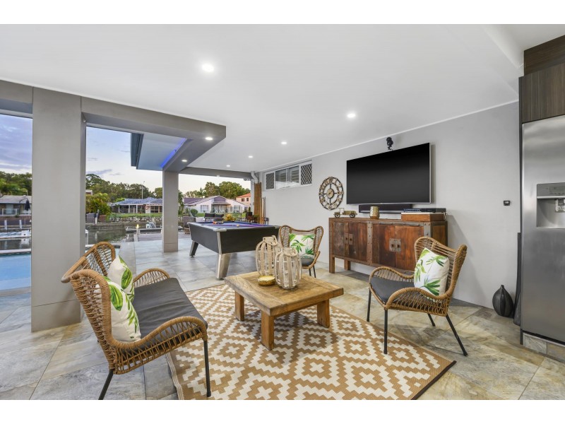 51 Pebble Beach Drive, Runaway Bay QLD 4216