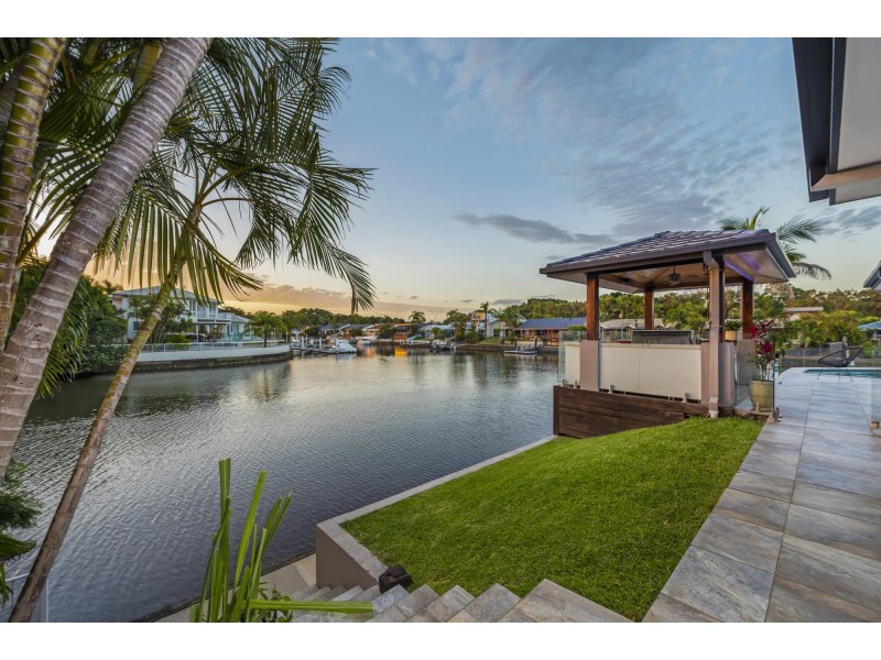 51 Pebble Beach Drive, Runaway Bay QLD 4216