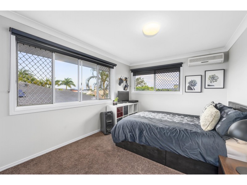 51 Pebble Beach Drive, Runaway Bay QLD 4216