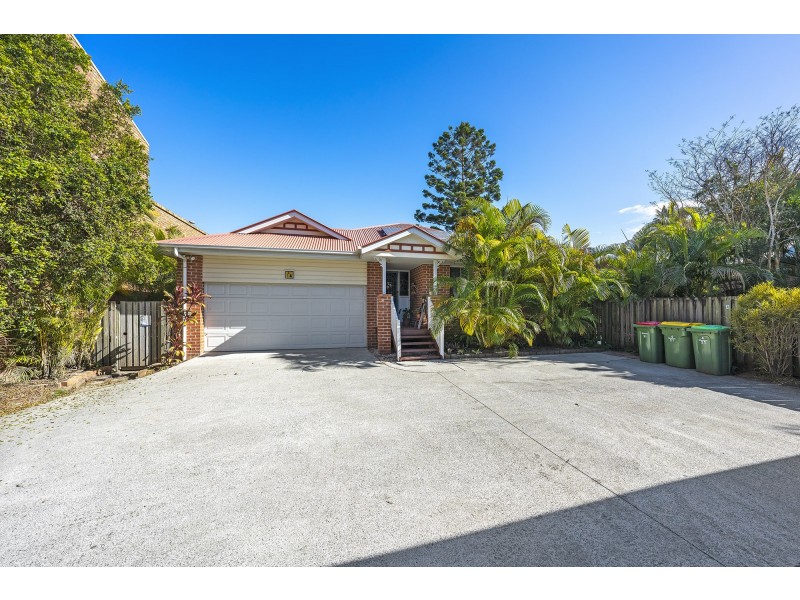 4/31 Tallebudgera Creek Road, Burleigh Heads QLD 4220