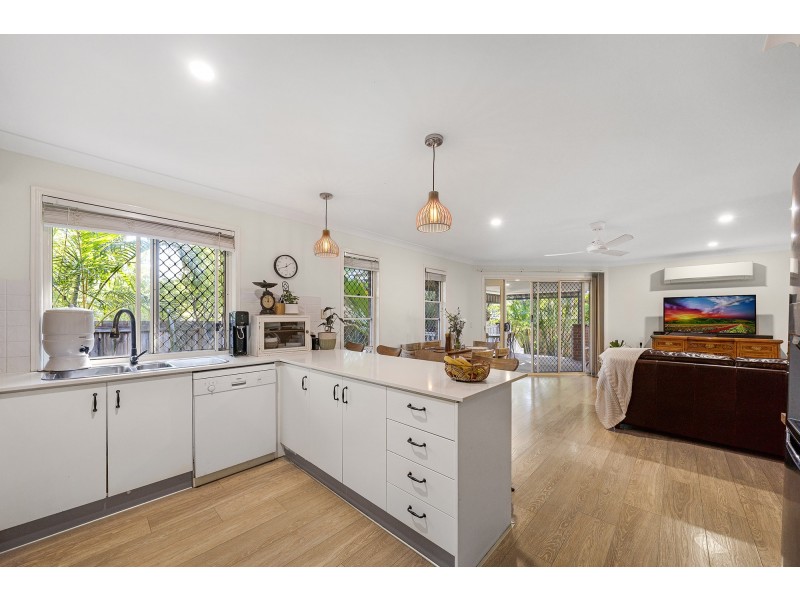 4/31 Tallebudgera Creek Road, Burleigh Heads QLD 4220