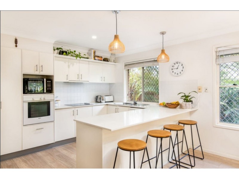 4/31 Tallebudgera Creek Road, Burleigh Heads QLD 4220