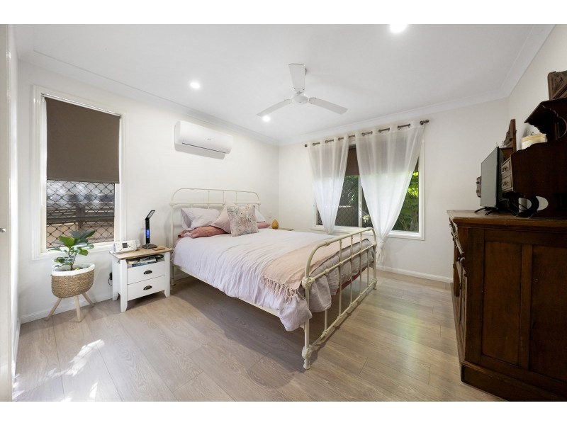 4/31 Tallebudgera Creek Road, Burleigh Heads QLD 4220