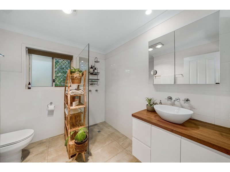 4/31 Tallebudgera Creek Road, Burleigh Heads QLD 4220