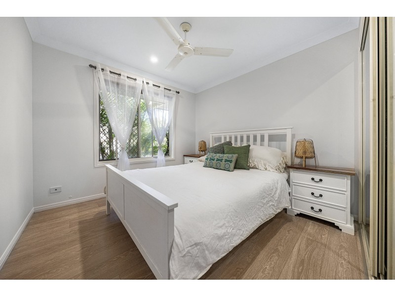 4/31 Tallebudgera Creek Road, Burleigh Heads QLD 4220