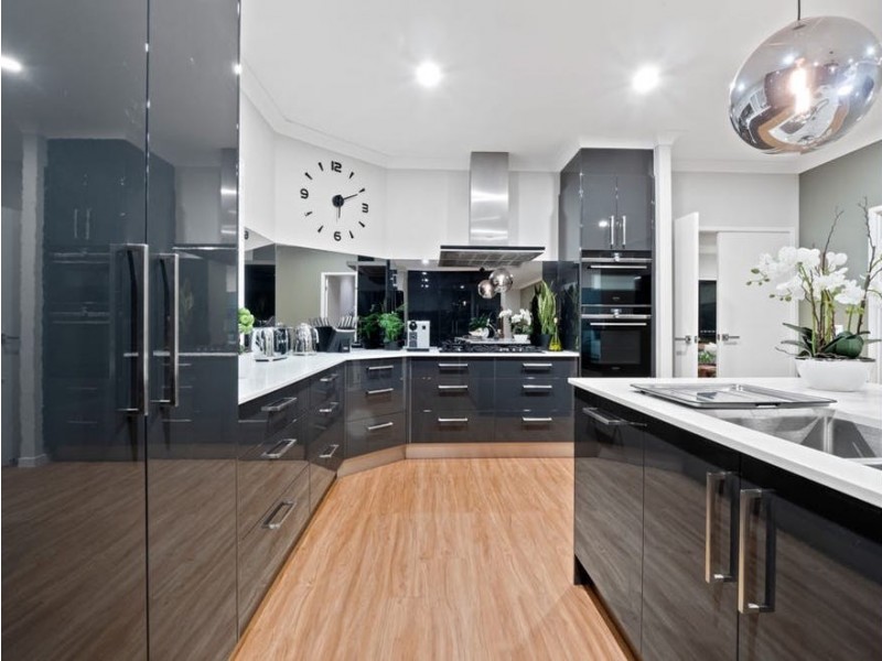 101/19 Santa Barbara Road, Hope Island QLD 4212