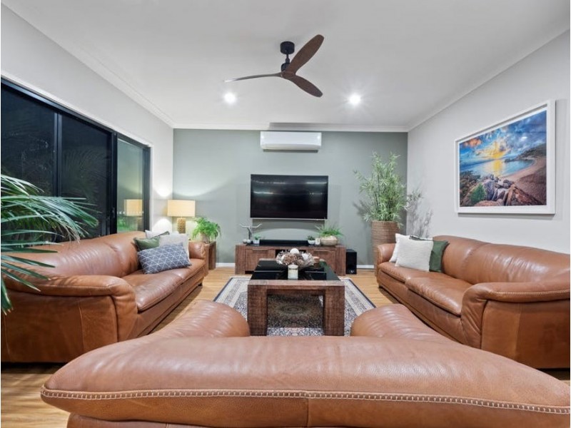 101/19 Santa Barbara Road, Hope Island QLD 4212