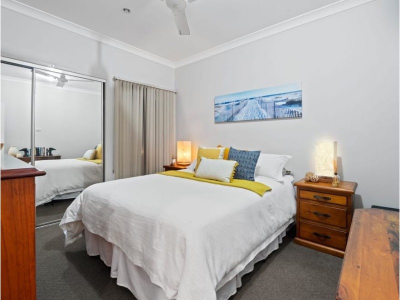 101/19 Santa Barbara Road, Hope Island QLD 4212