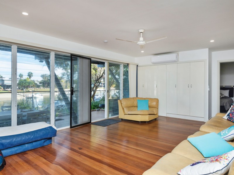 Villa 8 Island Street, South Stradbroke QLD 4216