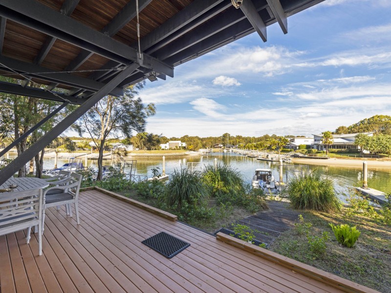 Villa 8 Island Street, South Stradbroke QLD 4216