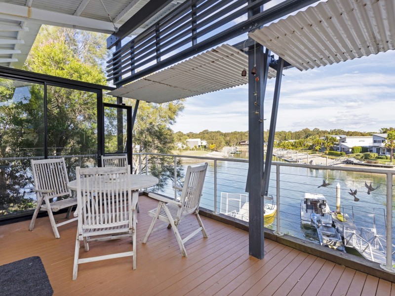 Villa 8 Island Street, South Stradbroke QLD 4216