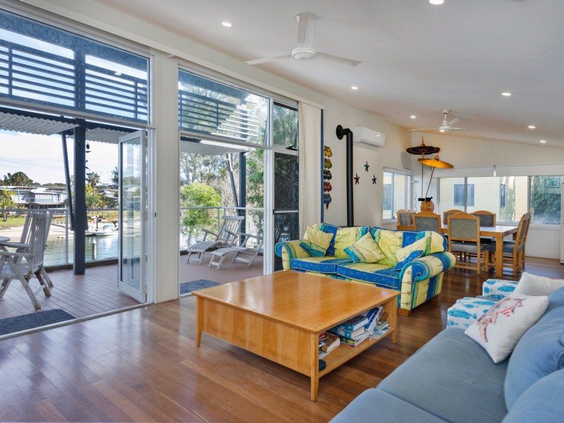 Villa 8 Island Street, South Stradbroke QLD 4216