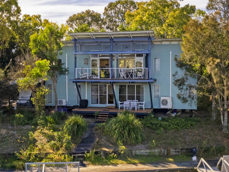 Villa 8 Island Street, South Stradbroke QLD 4216