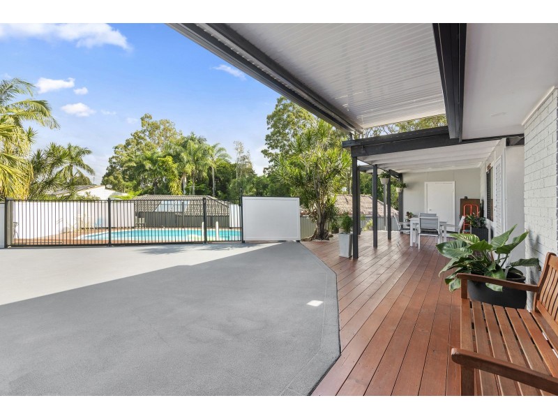 9 Onyx Court, Carrara QLD 4211
