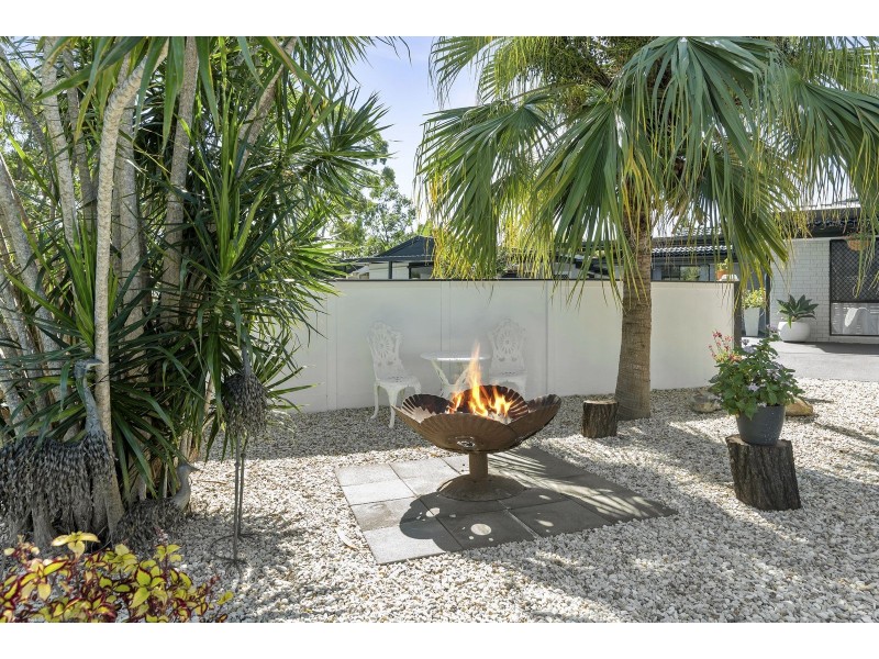 9 Onyx Court, Carrara QLD 4211