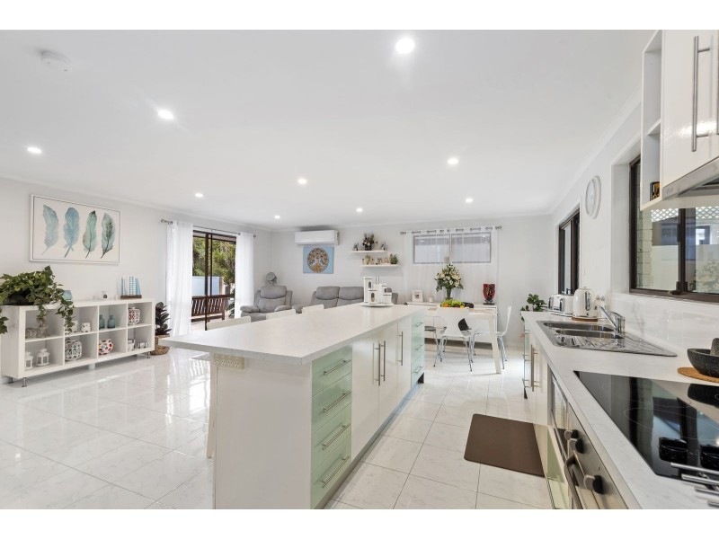 9 Onyx Court, Carrara QLD 4211