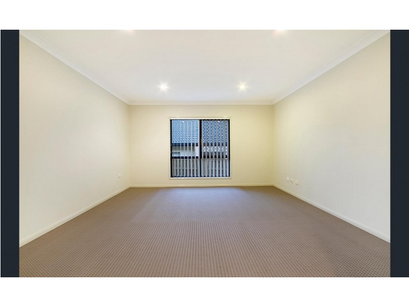 9 Starush Court, Upper Coomera QLD 4209