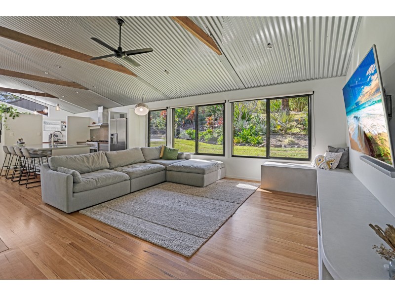 215 Carrington Road, Bonogin QLD 4213