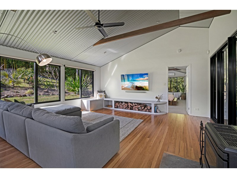 215 Carrington Road, Bonogin QLD 4213