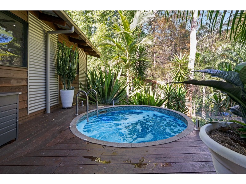 215 Carrington Road, Bonogin QLD 4213