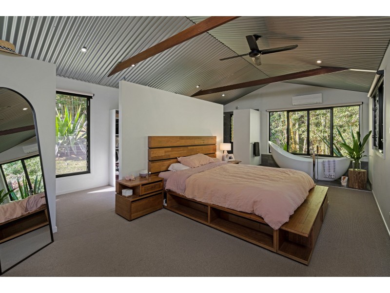 215 Carrington Road, Bonogin QLD 4213