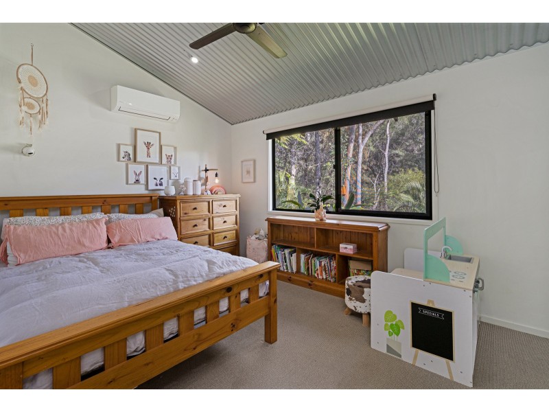 215 Carrington Road, Bonogin QLD 4213